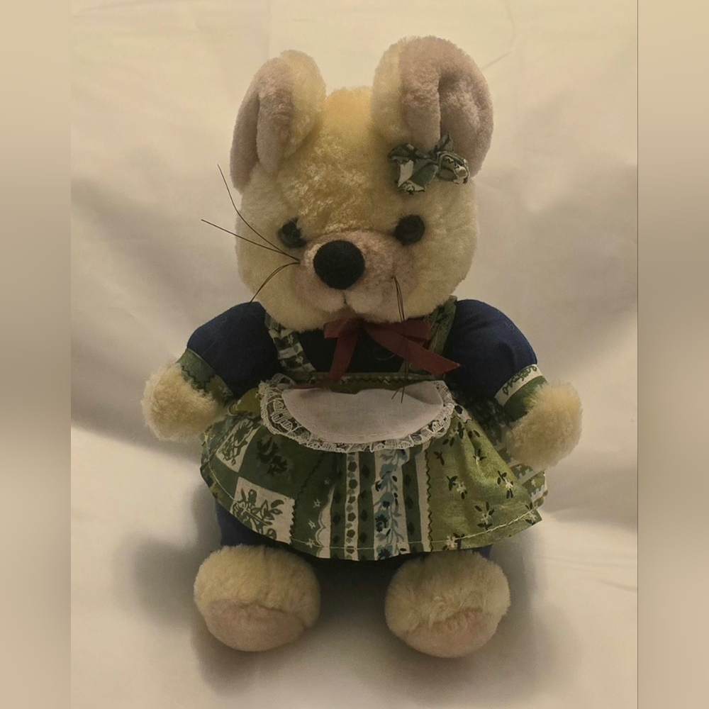Vintage Stuffed Country Mouse 9 in Tall Beige Mauve Patchwork Dress Bow Apron